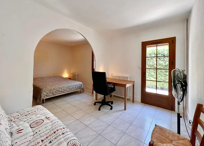 Maison 12 Personnes Max Proche Et Parkings Gratuits *